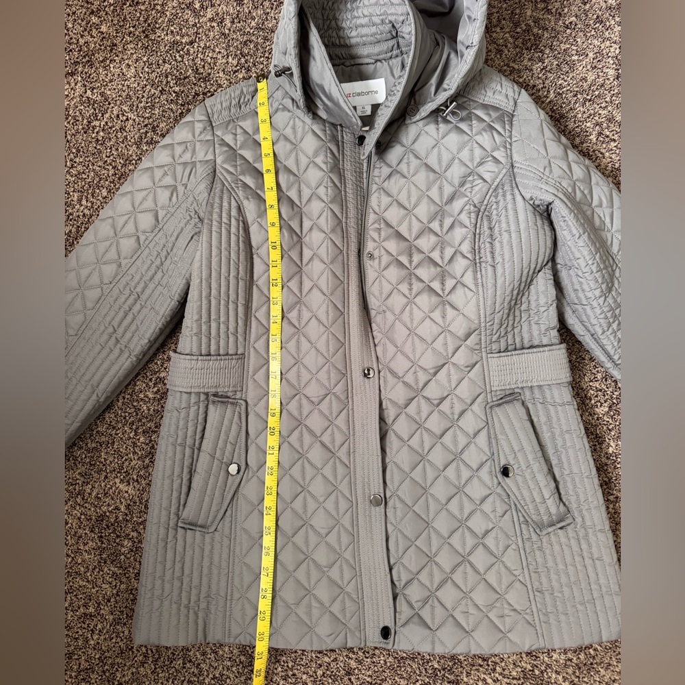 Liz Claiborne Quilted Puffer Jacket in Light Gray, Size XL, Zipper, Button, Hood - Picture 10 of 16